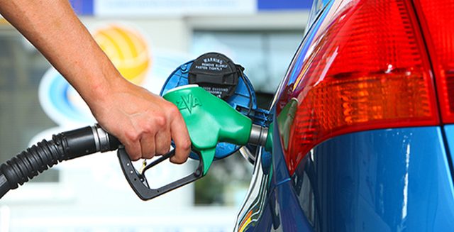Засега не се размислува за интервенции во цените на горивата, вели министерот Бектеши