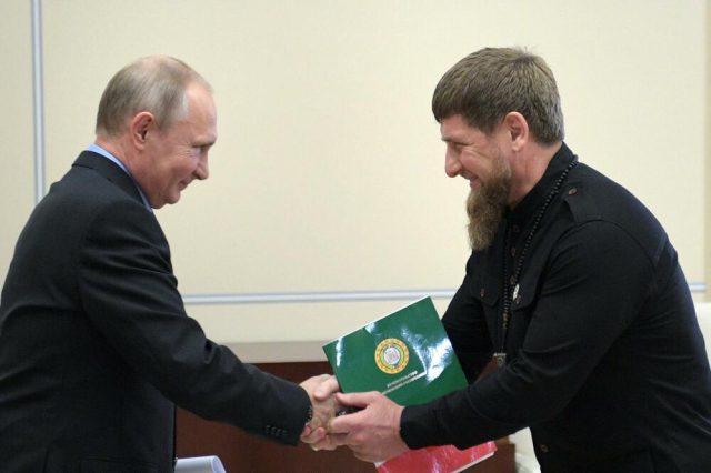 Кадиров се сретнал со Путин: „Чеченските резервни единици се подготвени да се вклучат во борбите“