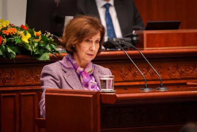 Честитка од претседателката Сиљановска-Давкова по повод Велигден